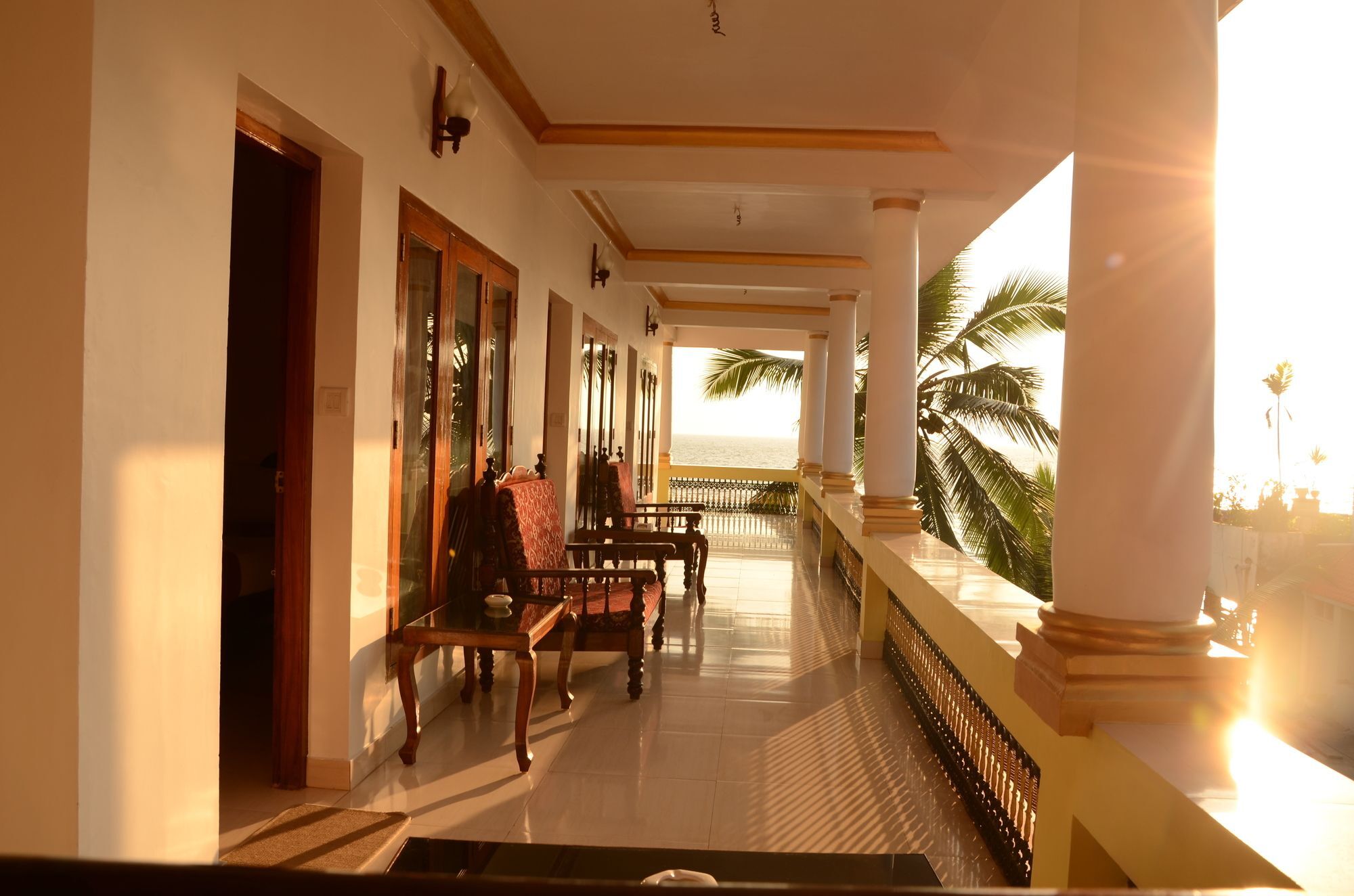 Hotel Sea View Palace - The Beach Hotel, Kovalam Extérieur photo
